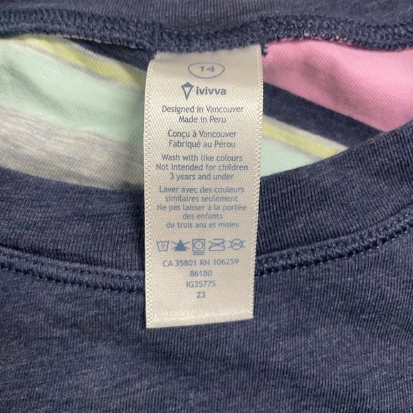 Ivivva reversible long sleeve tee. - Picture 3 of 4